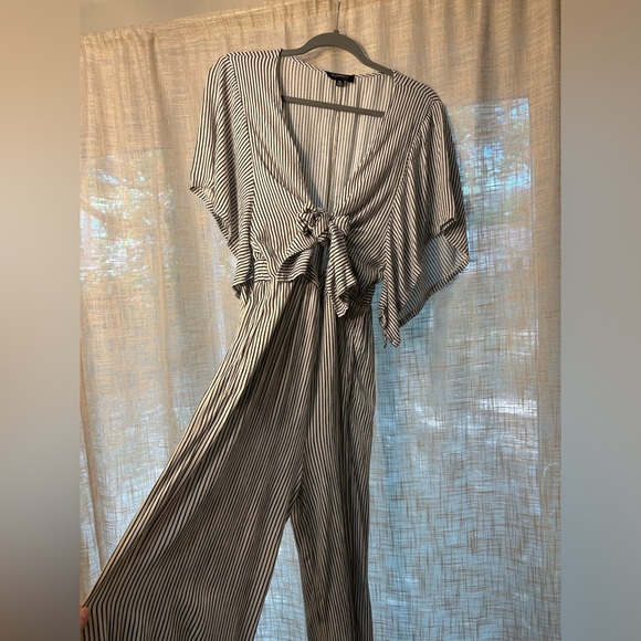 Audrey 3 Plus 1 Black and White Striped Jumpsuit with Cutout and Flared Sleeves. - Picture 4 of 16